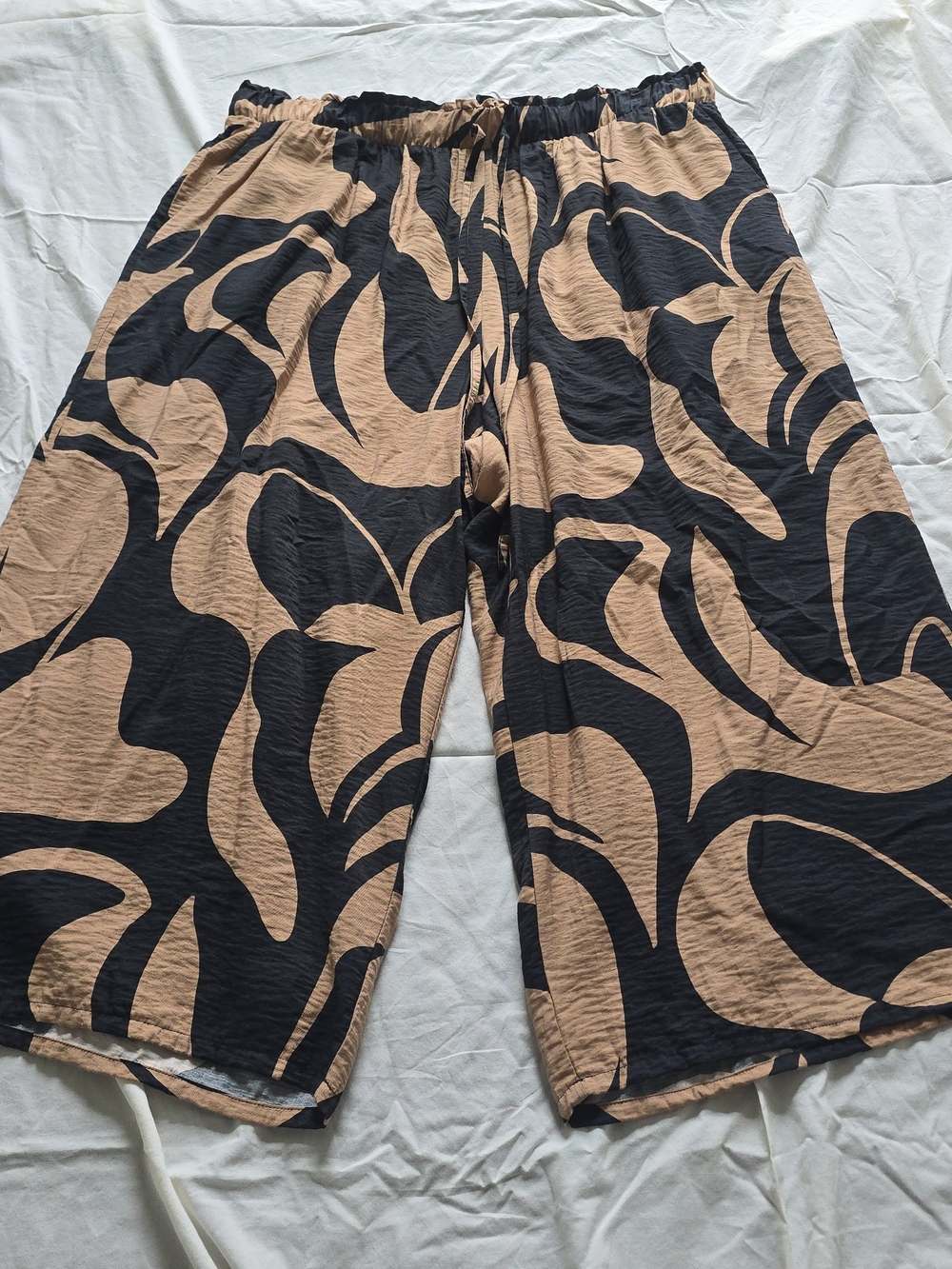 Ava & Viv Elastic Waistband Printed Wide Leg Pants
